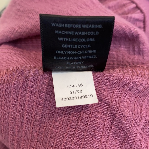 Simply vera vera Wang V-Cut shirt - Picture 7 of 9